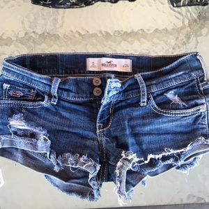 Size0,wast 24.Short Hollister denim shorts